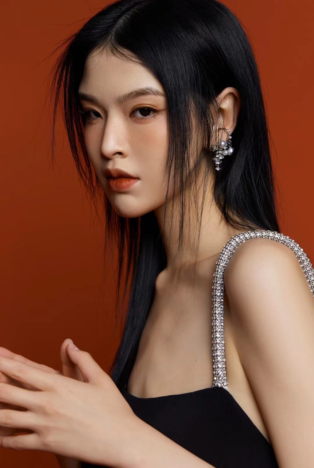 Yulong · Wang